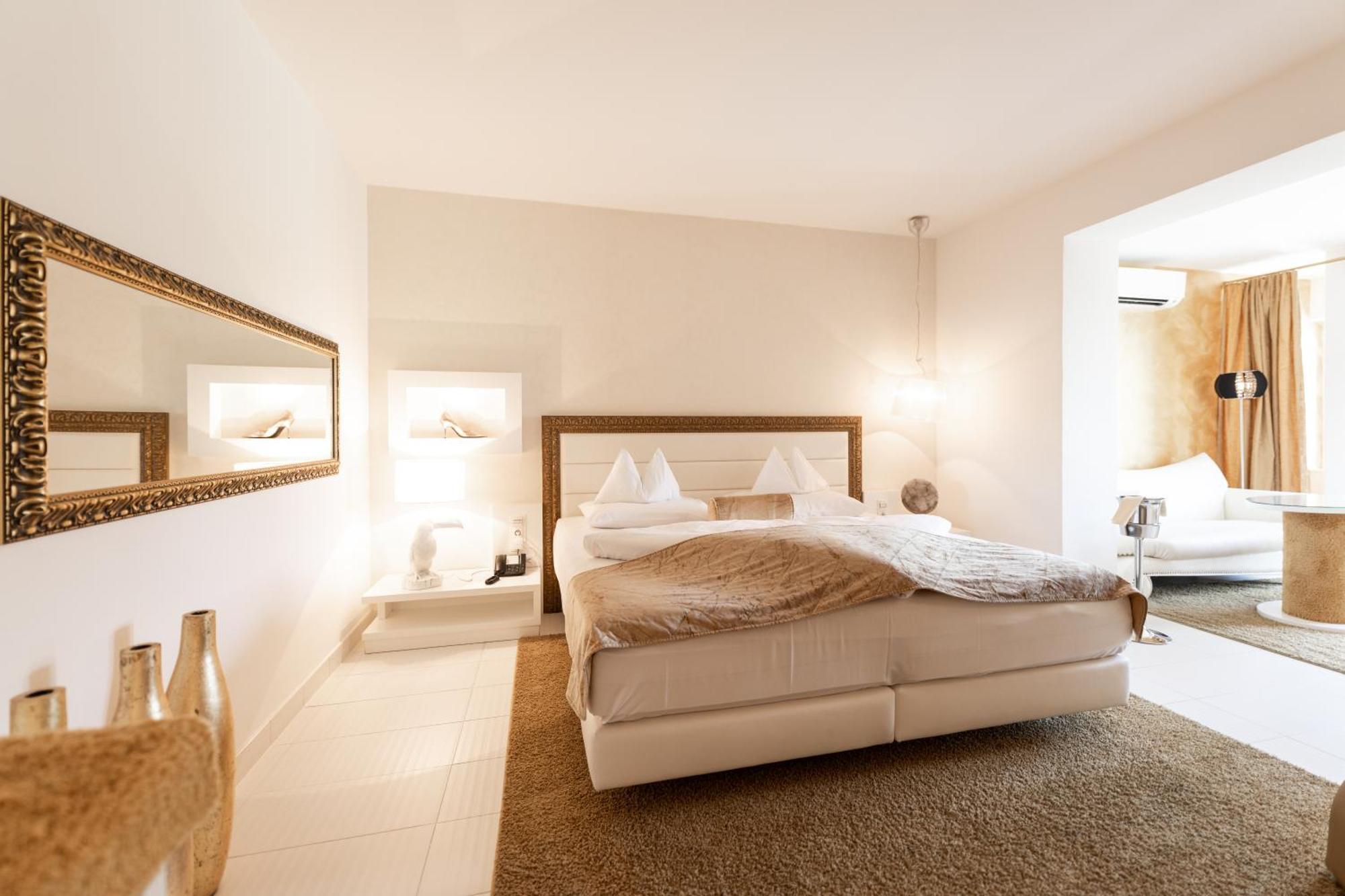 Maiers Kuschelhotel Loipersdorf Deluxe - Adults Only Fürstenfeld Eksteriør bilde