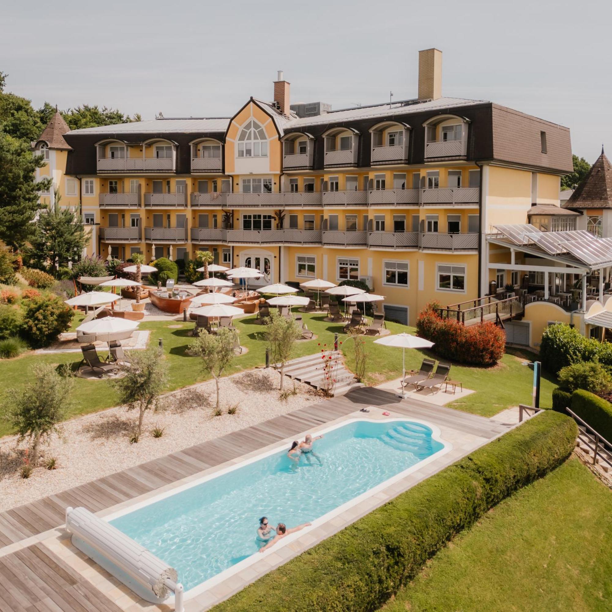 Maiers Kuschelhotel Loipersdorf Deluxe - Adults Only Fürstenfeld Eksteriør bilde